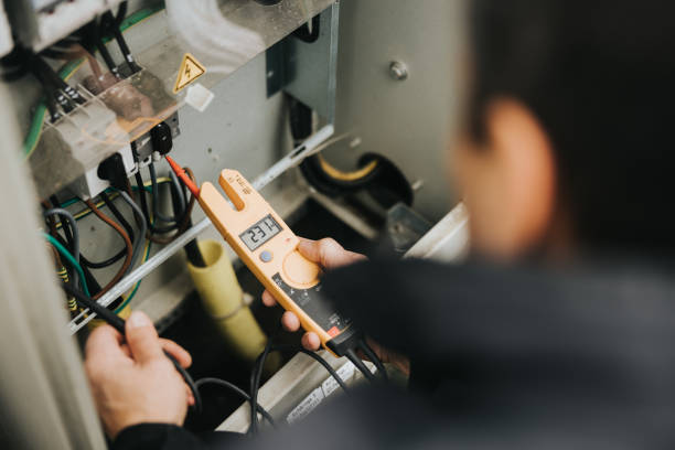 Best Local Electrician Companies  in Centerville, IA