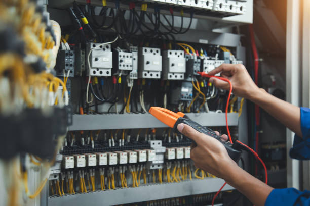 Best Electrical Outlet Repair  in Centerville, IA